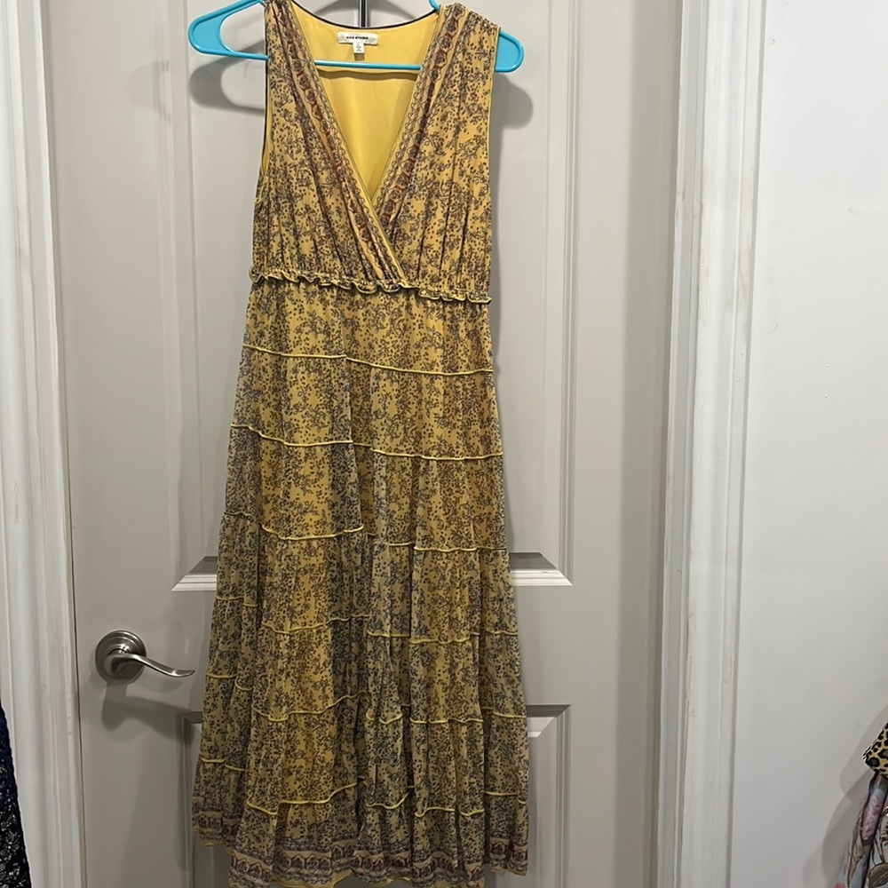 Super fun and flowy Summer dress! Worn Once! SIZE L